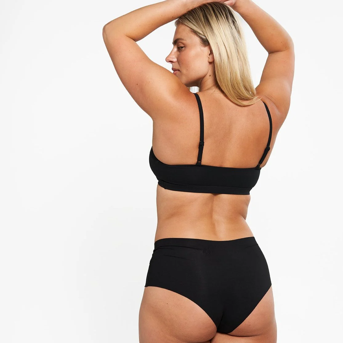High-Rise Cheeky - Seamless Eco 2.0 - Black - Image 3